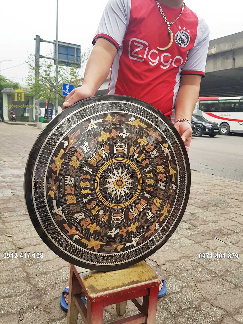 Vật phẩm gi&uacute;p mang lại vẻ đẹp sang trọng, đẳng cấp cho kh&ocirc;ng gian sống nh&agrave; gia chủ, đồng thời mang &yacute; nghĩa phong thủy học s&acirc;u sắc